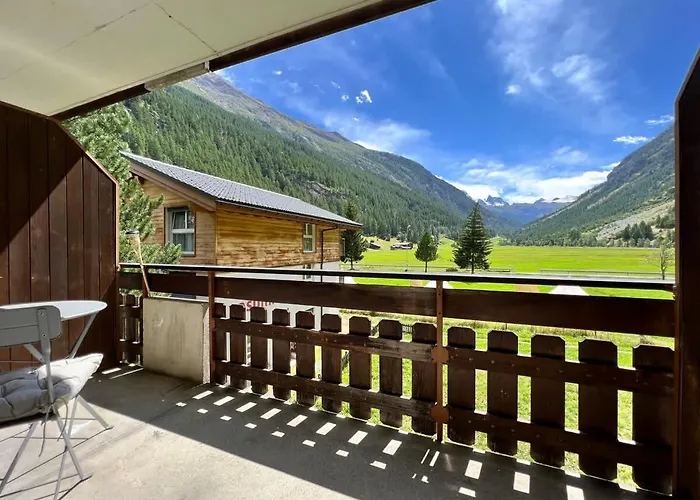 Pure Comfort! Entire With Abundant Space Near Zermatt With Parking! *