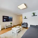 Pure Comfort! Entire With Abundant Space Near Zermatt With Parking! Tasch