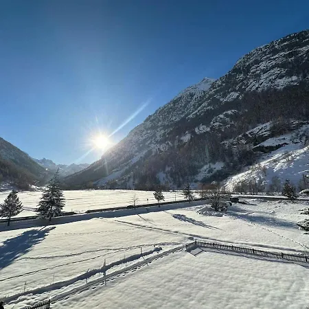 Pure Comfort! Entire With Abundant Space Near Zermatt With Parking! تاش